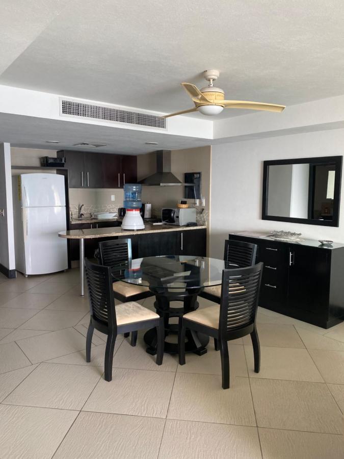 Bay View Grand Marina 1605 Sur Appartement Ixtapa  Buitenkant foto